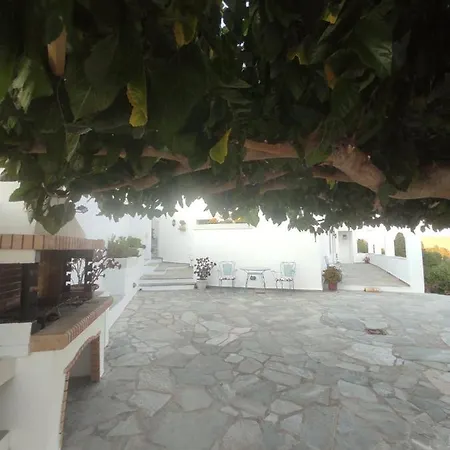 House Moschα Holiday home *