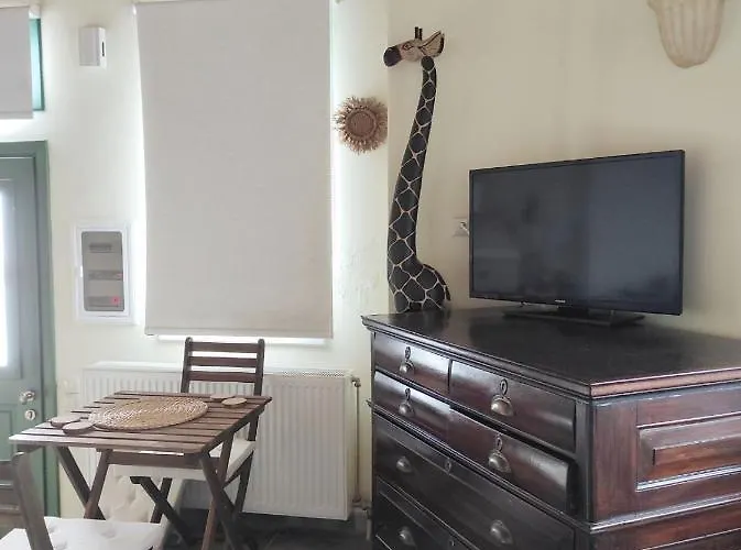 House Moschα Andros Town