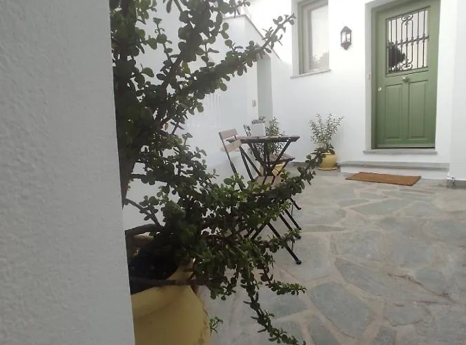 House Moschα Andros Town