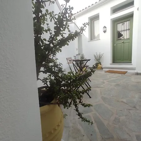 House Moschα Andros Town